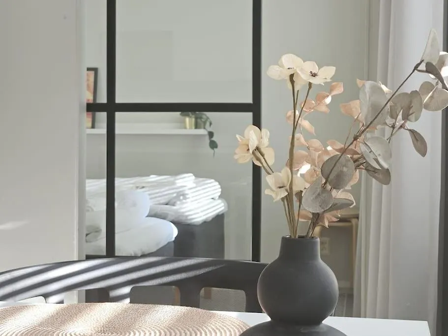Modern One-Bedroom With Glazed Sun Balcony, 350M Metro Helsinki
