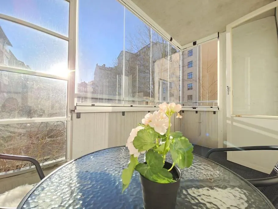 Apartment Modern One-Bedroom With Glazed Sun Balcony, 350M Metro Helsinki