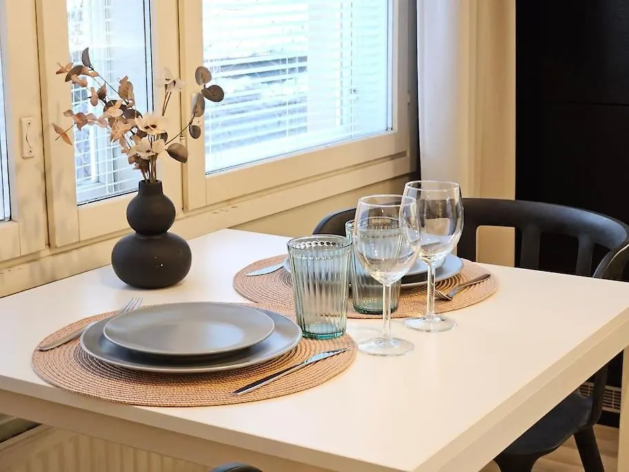 Apartment Modern One-Bedroom With Glazed Sun Balcony, 350M Metro Helsinki